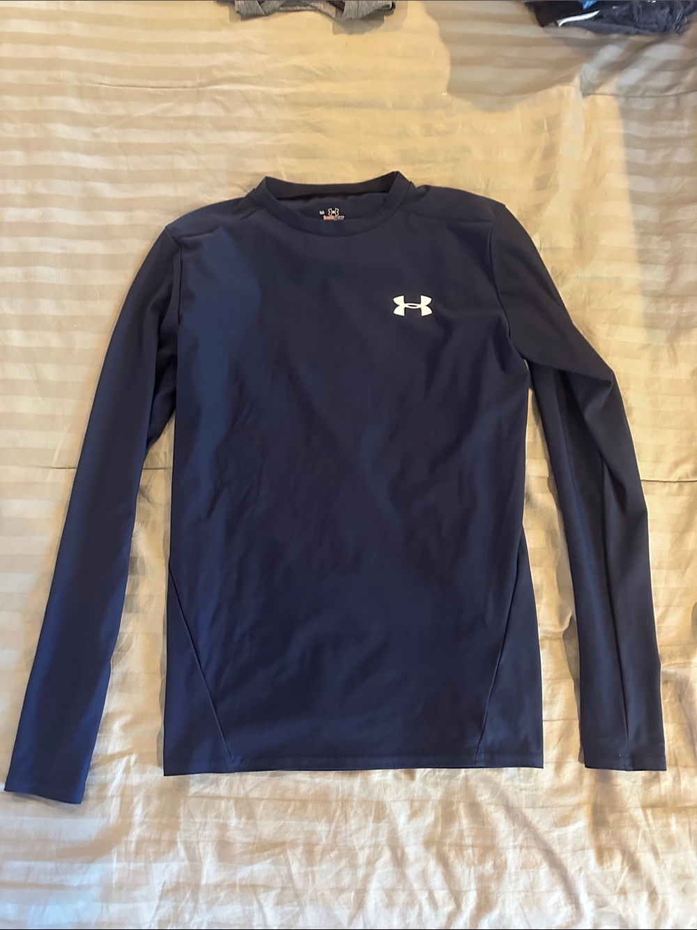 Under Armour Heat Gear Navy Performance Long Sleeve Top